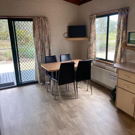 Victoria Lake Holiday Park Shepparton Bagian luar foto