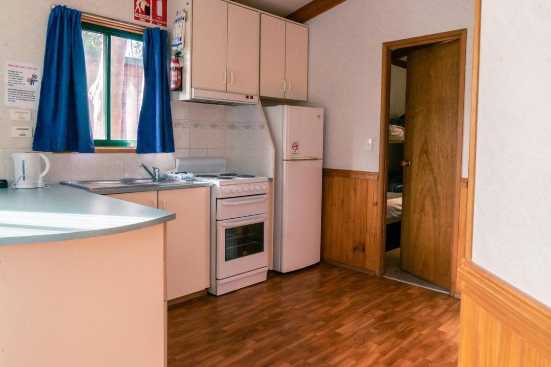 Victoria Lake Holiday Park Shepparton Bagian luar foto
