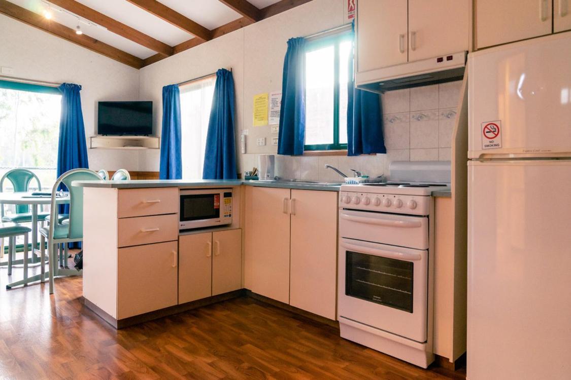 Victoria Lake Holiday Park Shepparton Bagian luar foto