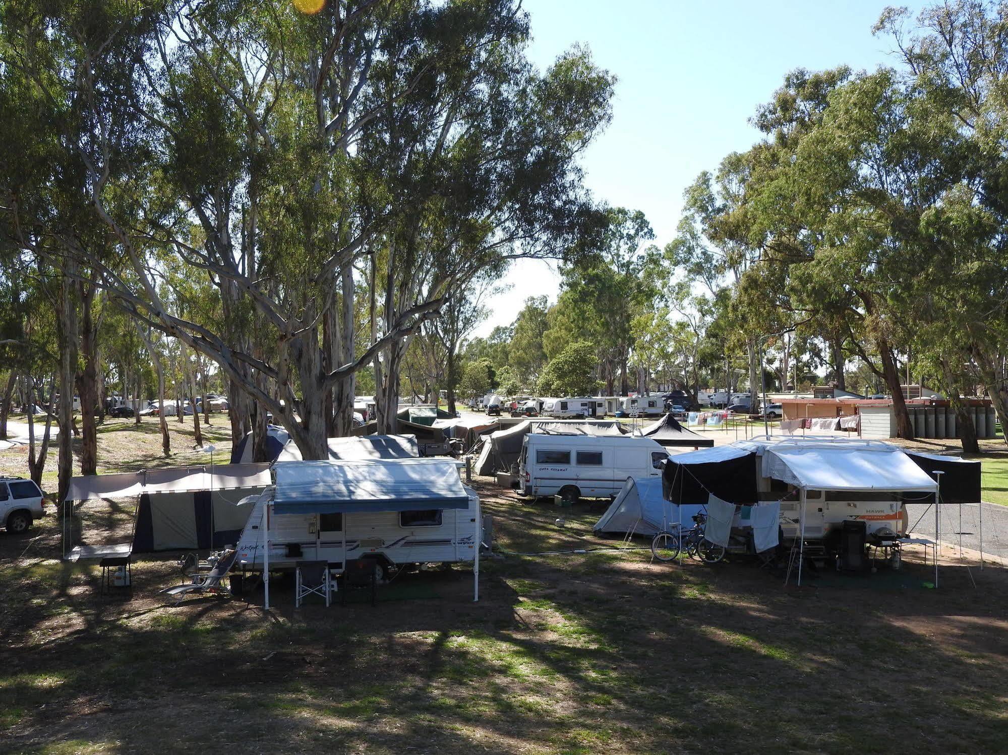 Victoria Lake Holiday Park Shepparton Bagian luar foto