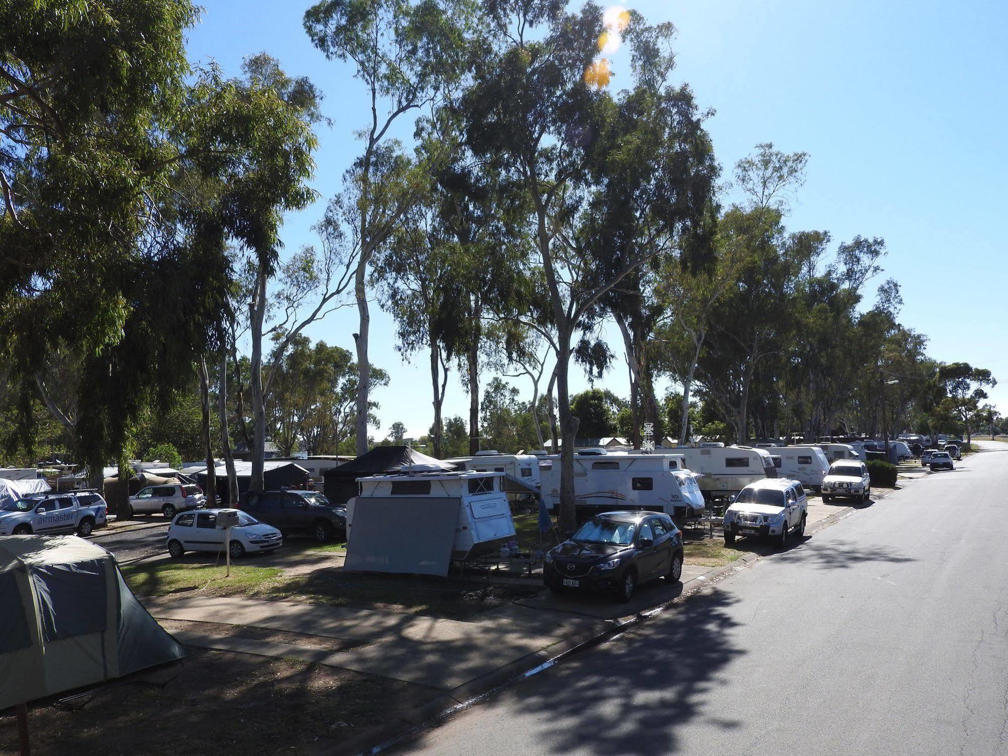 Victoria Lake Holiday Park Shepparton Bagian luar foto