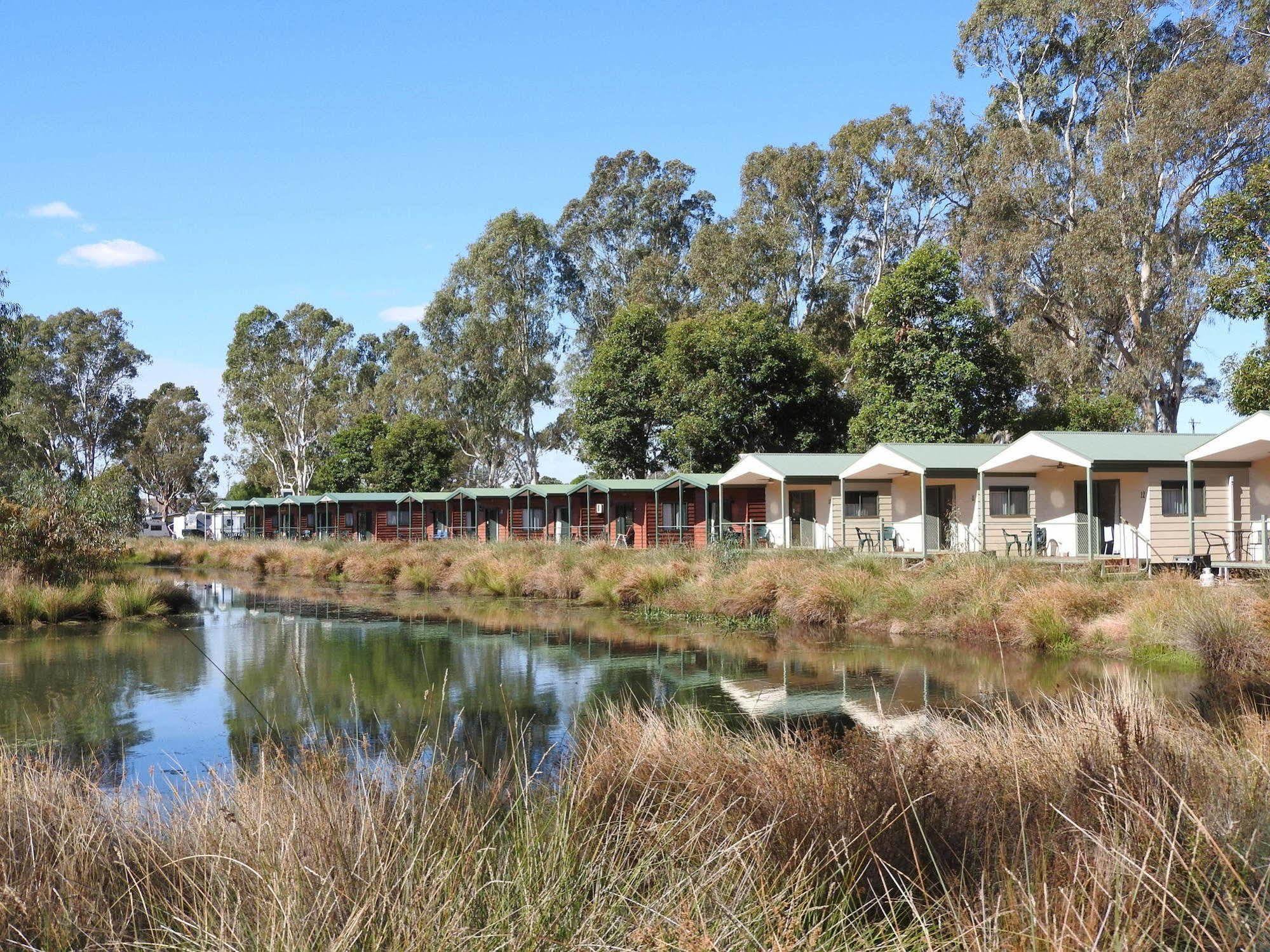 Victoria Lake Holiday Park Shepparton Bagian luar foto